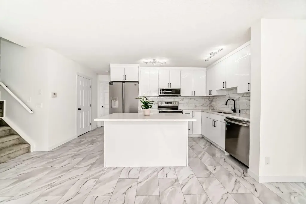 12634 Coventry Hills Way NE Calgary AB T3K 4R8