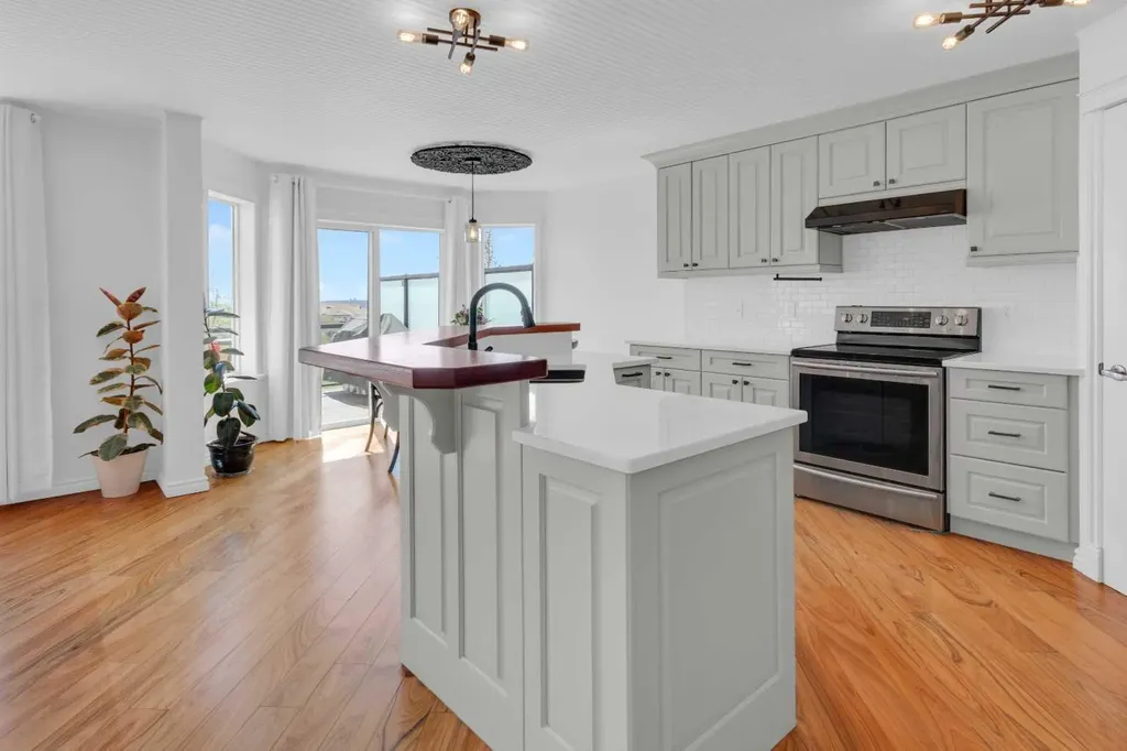 223 Arbour Stone Rise NW Calgary AB T3G 4N3