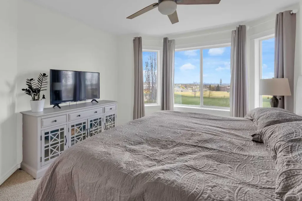 223 Arbour Stone Rise NW Calgary AB T3G 4N3