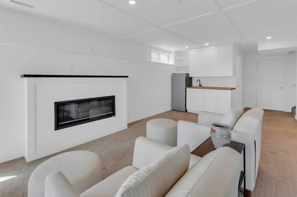 223 Arbour Stone Rise NW Calgary AB T3G 4N3