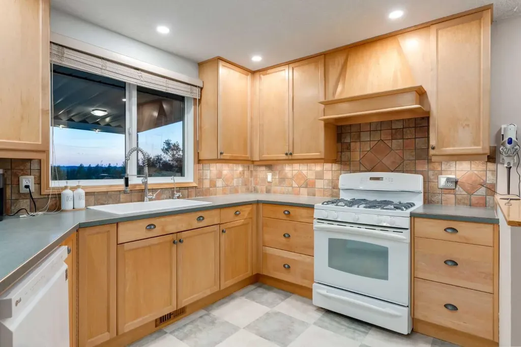 394048 Highway 783 Rural Foothills County AB T1S 6C2