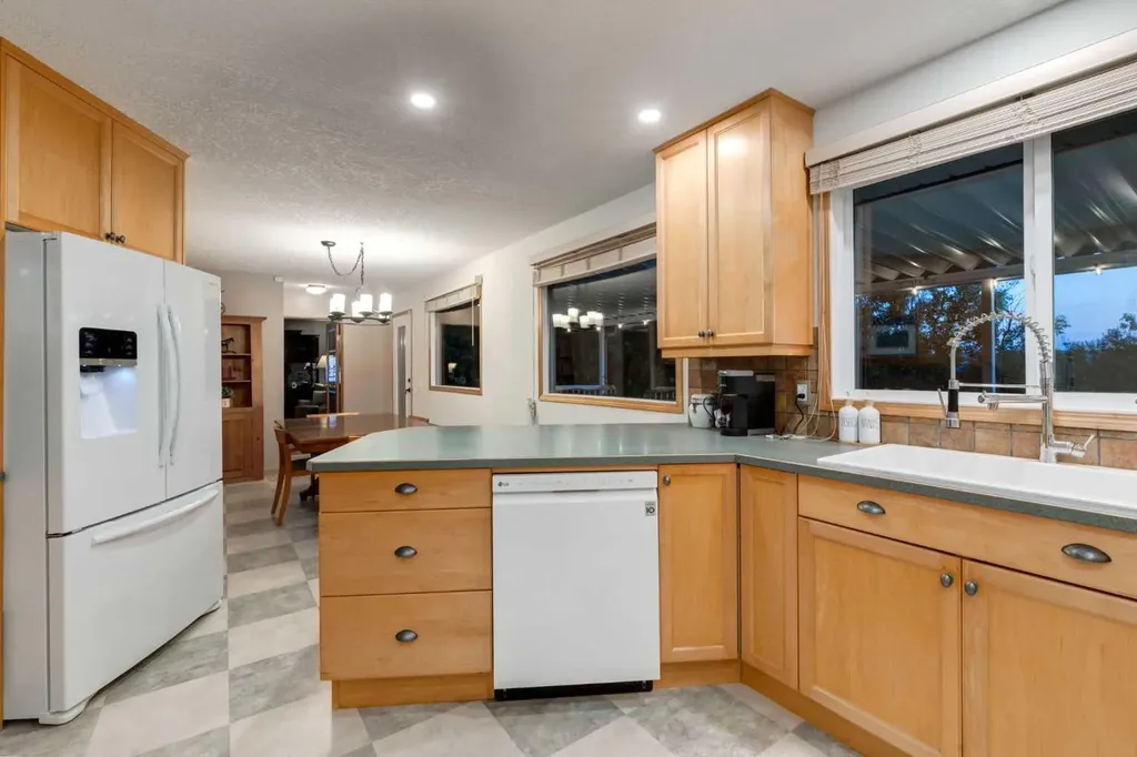 394048 Highway 783 Rural Foothills County AB T1S 6C2