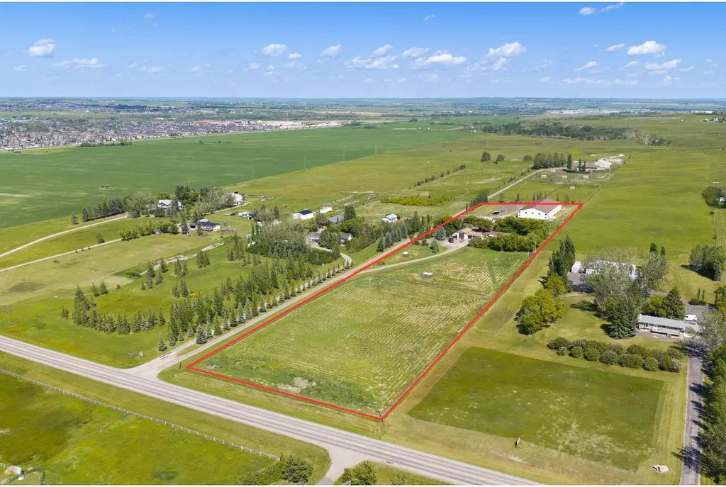 394048 Highway 783 Rural Foothills County AB T1S 6C2