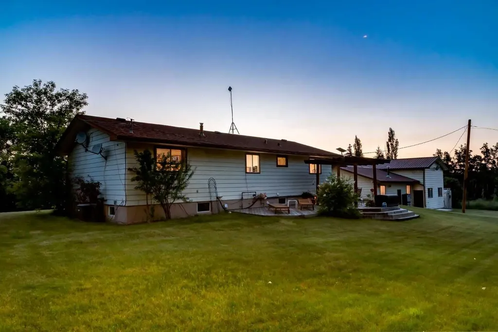 394048 Highway 783 Rural Foothills County AB T1S 6C2