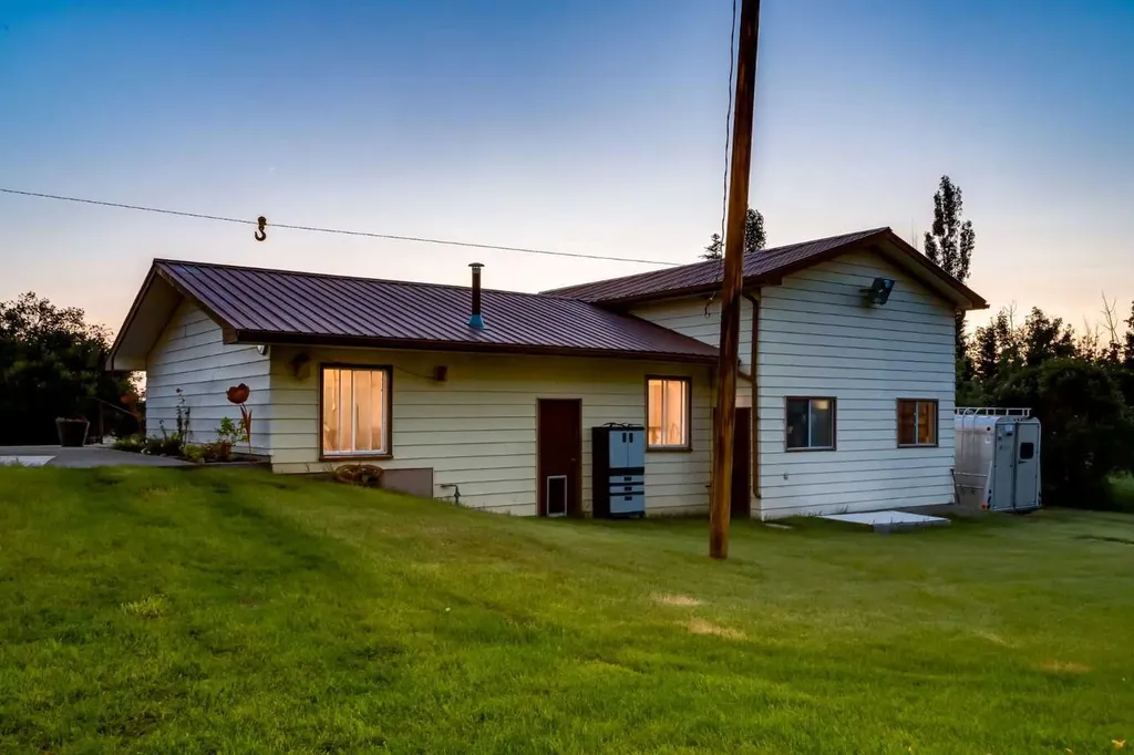 394048 Highway 783 Rural Foothills County AB T1S 6C2