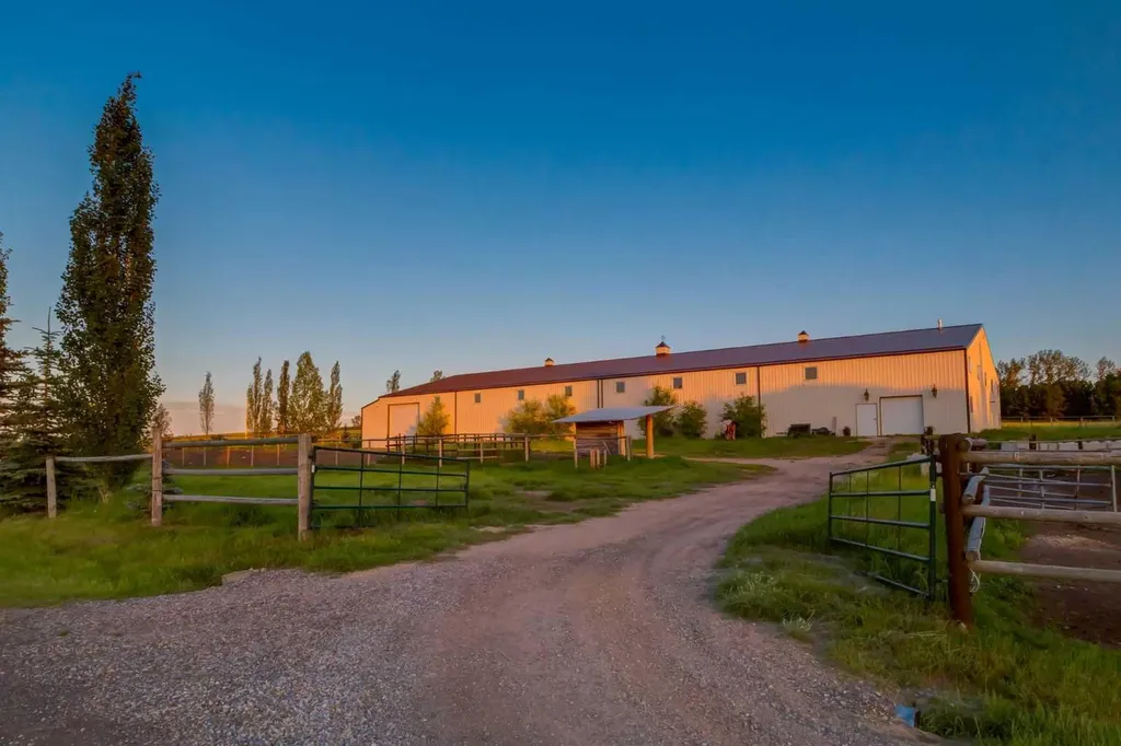 394048 Highway 783 Rural Foothills County AB T1S 6C2