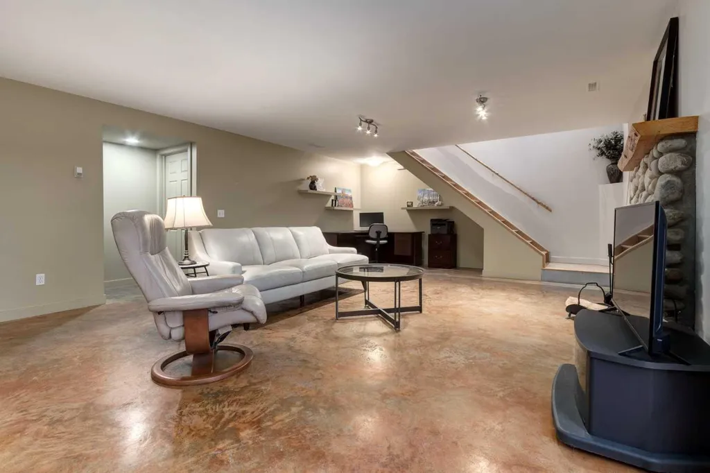 322124 240 Street W Rural Foothills County AB T0L1K0
