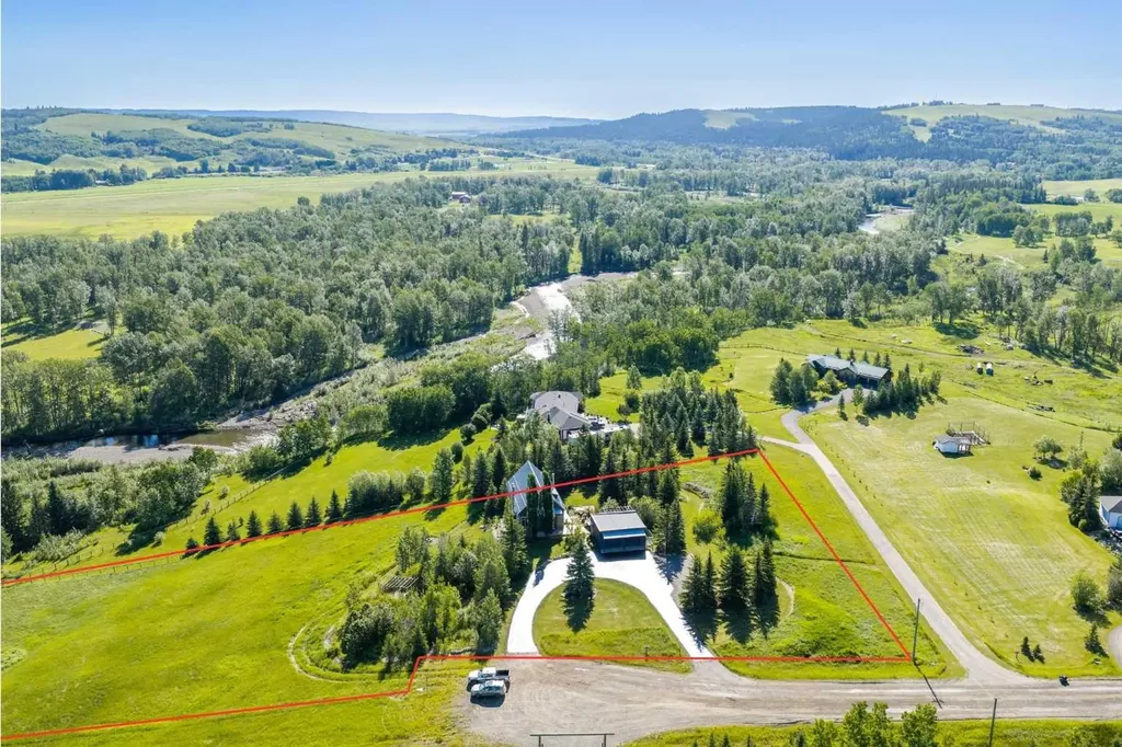 322124 240 Street W Rural Foothills County AB T0L1K0