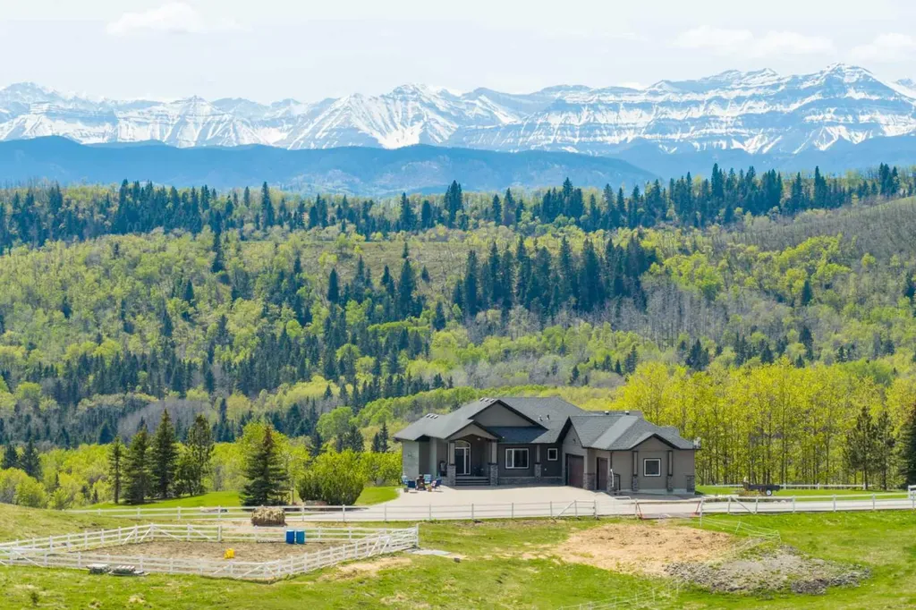 274256 272 Street W Rural Foothills County AB T0L 1K0