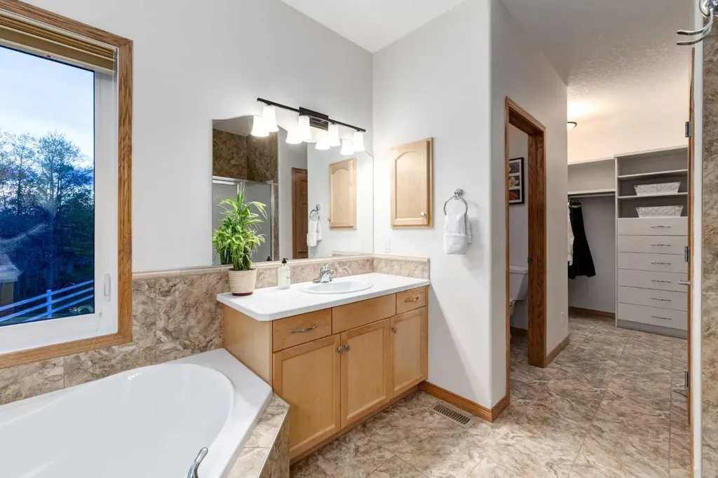 274256 272 Street W Rural Foothills County AB T0L 1K0