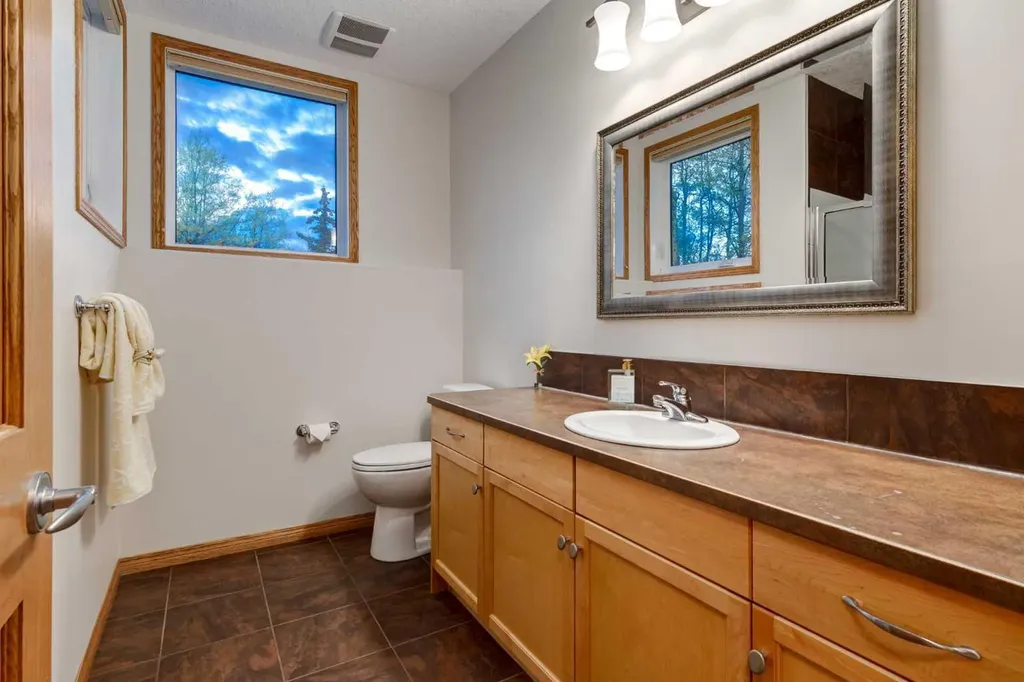 274256 272 Street W Rural Foothills County AB T0L 1K0