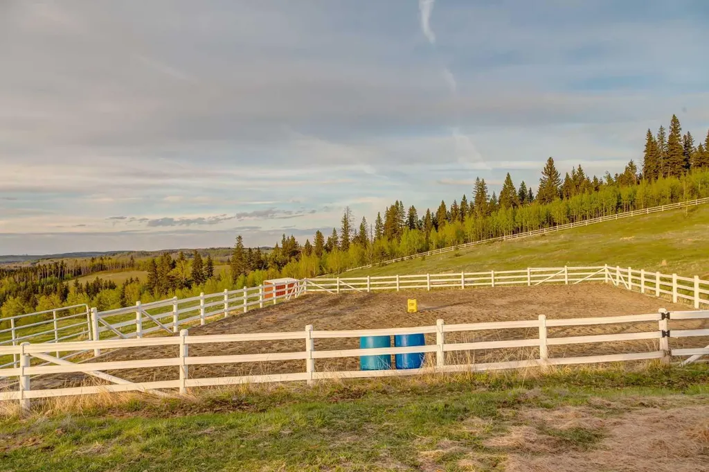 274256 272 Street W Rural Foothills County AB T0L 1K0