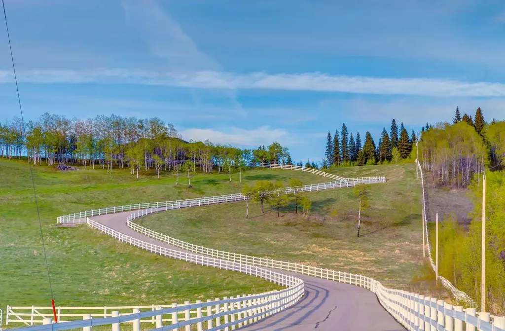 274256 272 Street W Rural Foothills County AB T0L 1K0