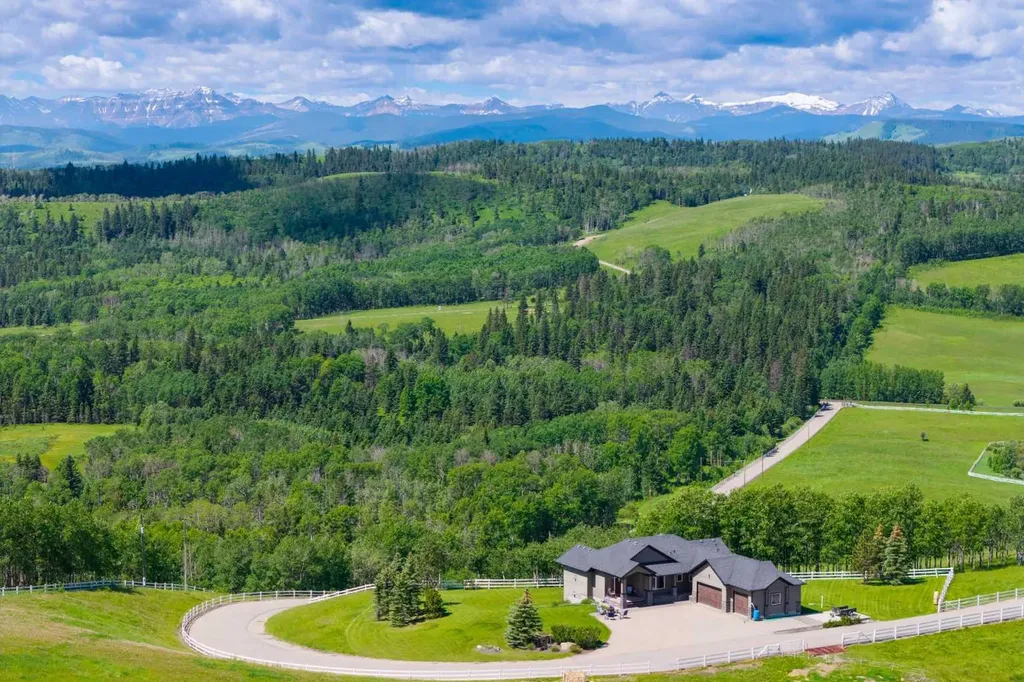 274256 272 Street W Rural Foothills County AB T0L 1K0
