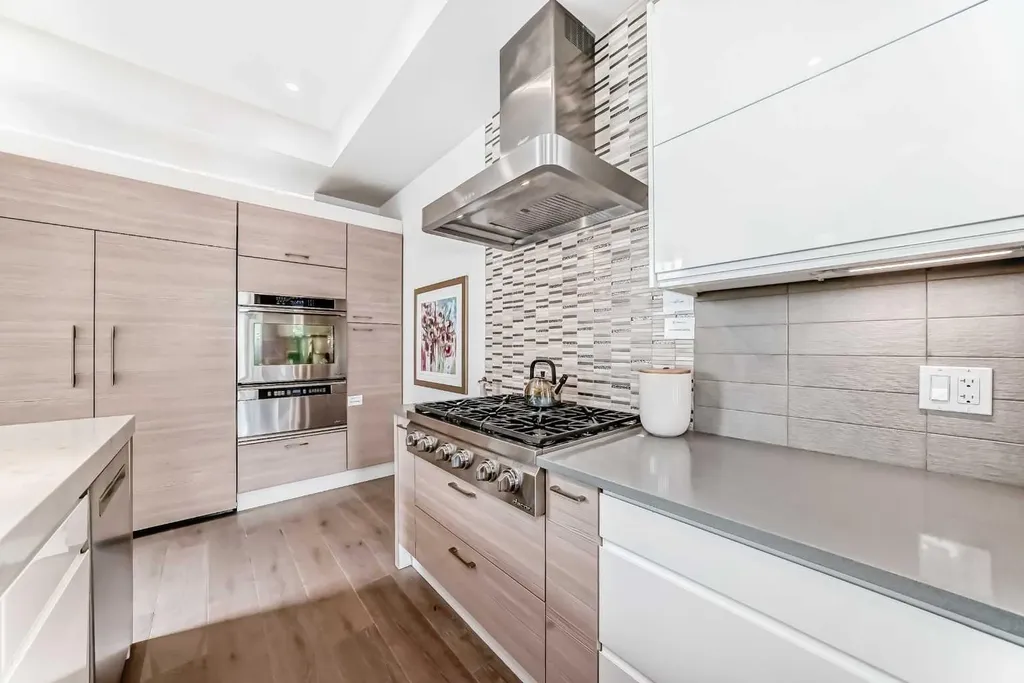 4906 21 Street SW Calgary AB T2T 5B7