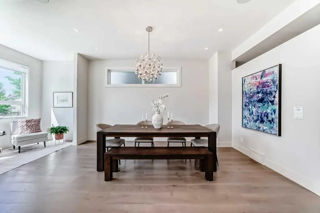 4906 21 Street SW Calgary AB T2T 5B7