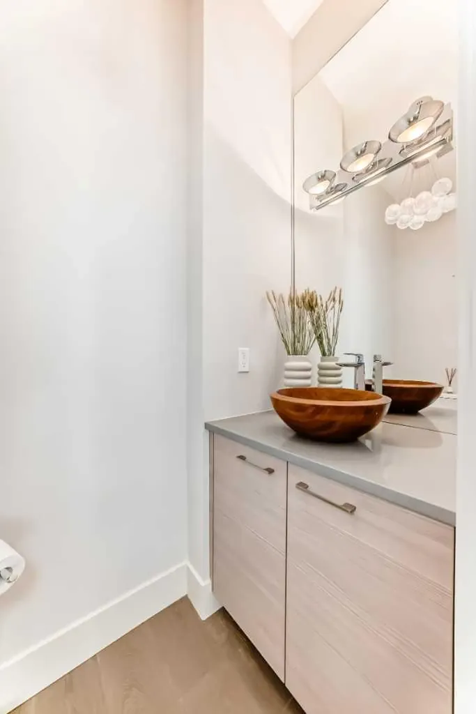 4906 21 Street SW Calgary AB T2T 5B7