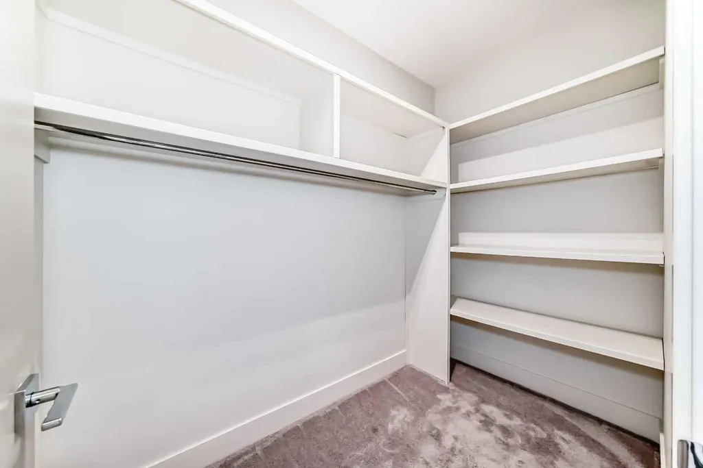 4906 21 Street SW Calgary AB T2T 5B7