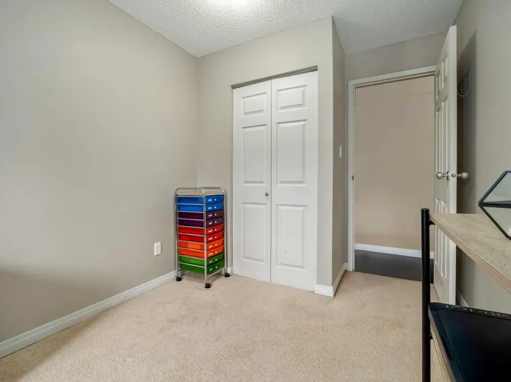 3910 23 Avenue S Lethbridge AB T1K 5H9