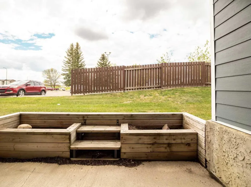 3910 23 Avenue S Lethbridge AB T1K 5H9