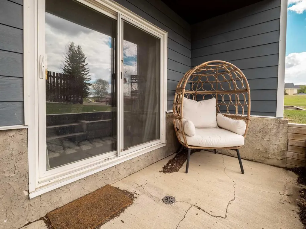 3910 23 Avenue S Lethbridge AB T1K 5H9