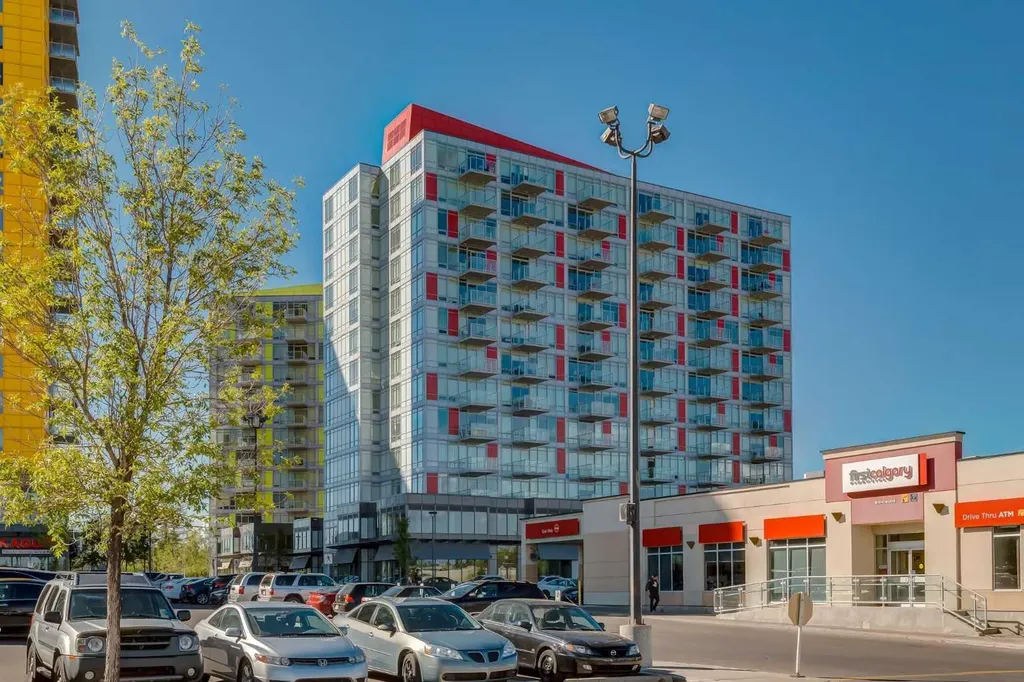 10 Brentwood Common NW Calgary AB T2L 2L6