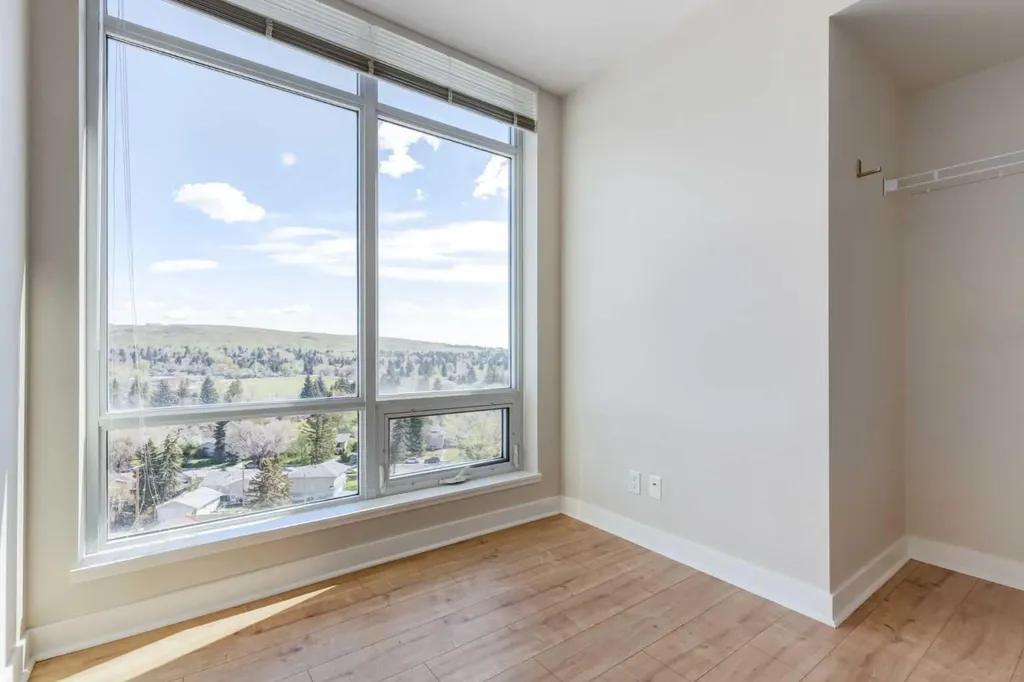 10 Brentwood Common NW Calgary AB T2L 2L6