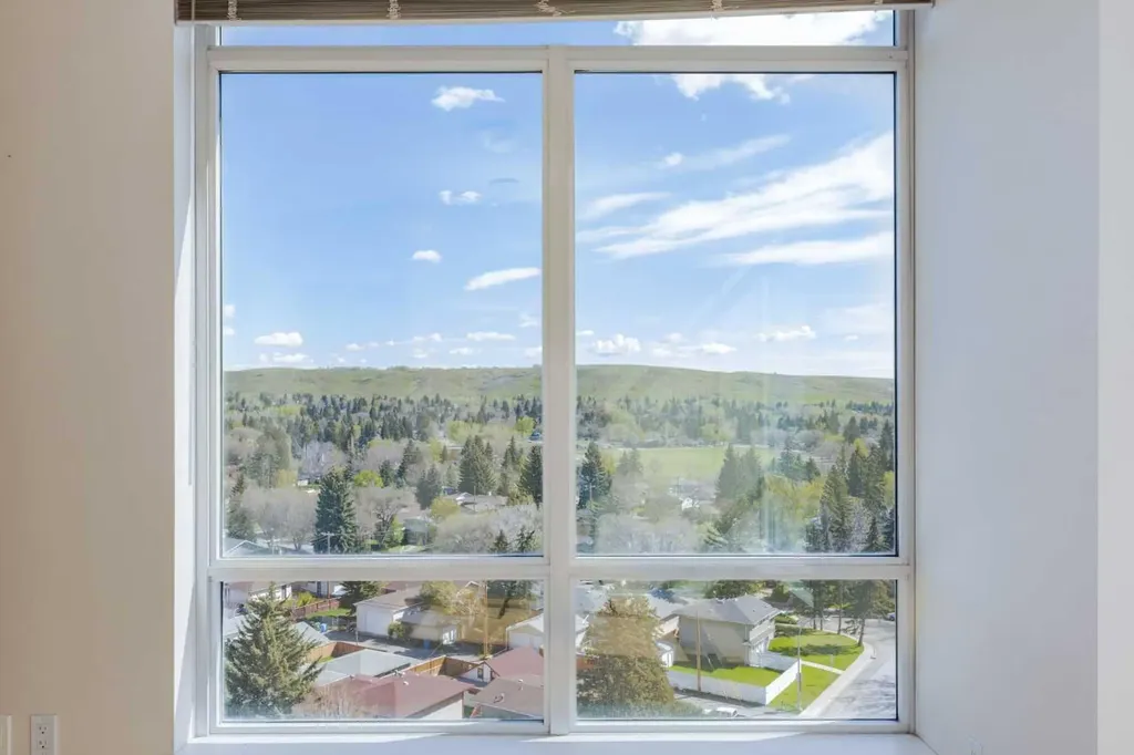 10 Brentwood Common NW Calgary AB T2L 2L6