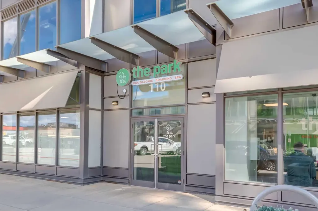 10 Brentwood Common NW Calgary AB T2L 2L6