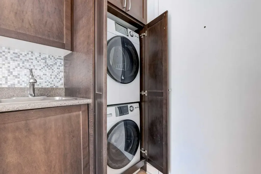 10 Brentwood Common NW Calgary AB T2L 2L6
