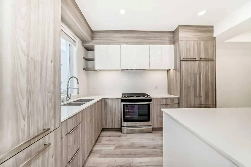 4056 Kovitz Lane NW Calgary AB T3B 6H3