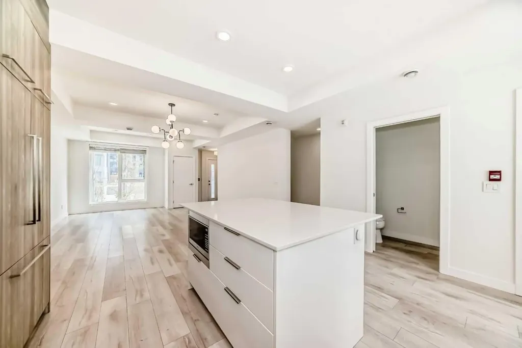 4056 Kovitz Lane NW Calgary AB T3B 6H3