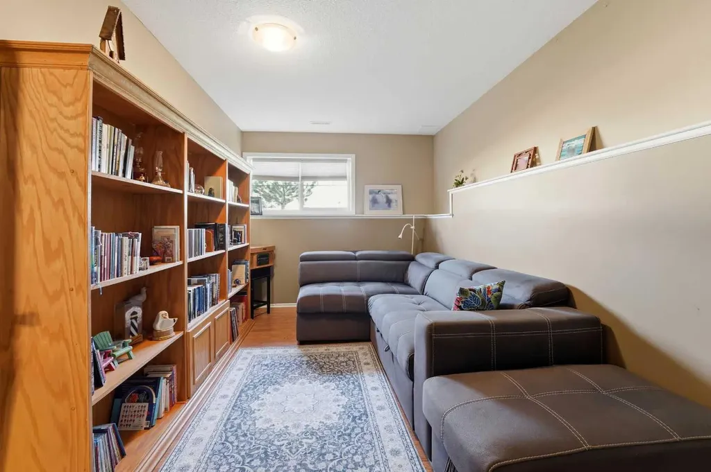 65 Garden Road Lacombe AB T4L2P1