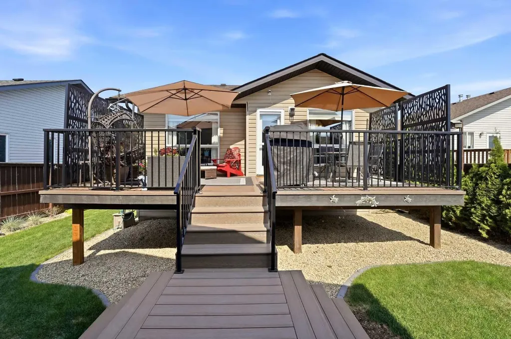 65 Garden Road Lacombe AB T4L2P1