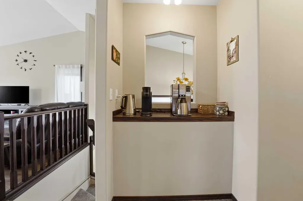 65 Garden Road Lacombe AB T4L2P1
