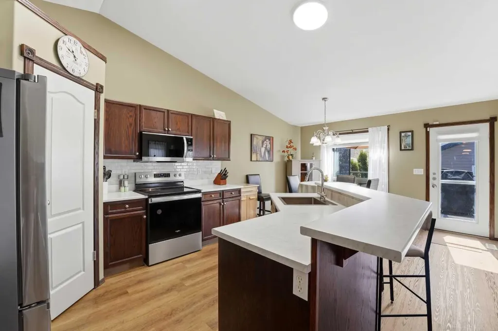 65 Garden Road Lacombe AB T4L2P1