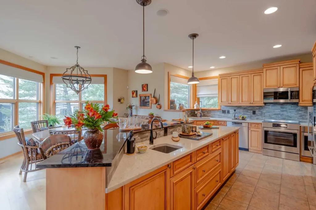 14 Blue Grouse Ridge Canmore AB T1W1L5