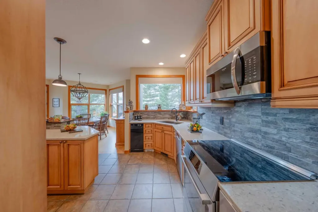 14 Blue Grouse Ridge Canmore AB T1W1L5