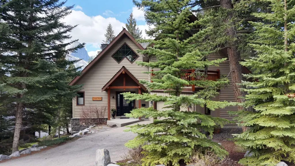 14 Blue Grouse Ridge Canmore AB T1W1L5