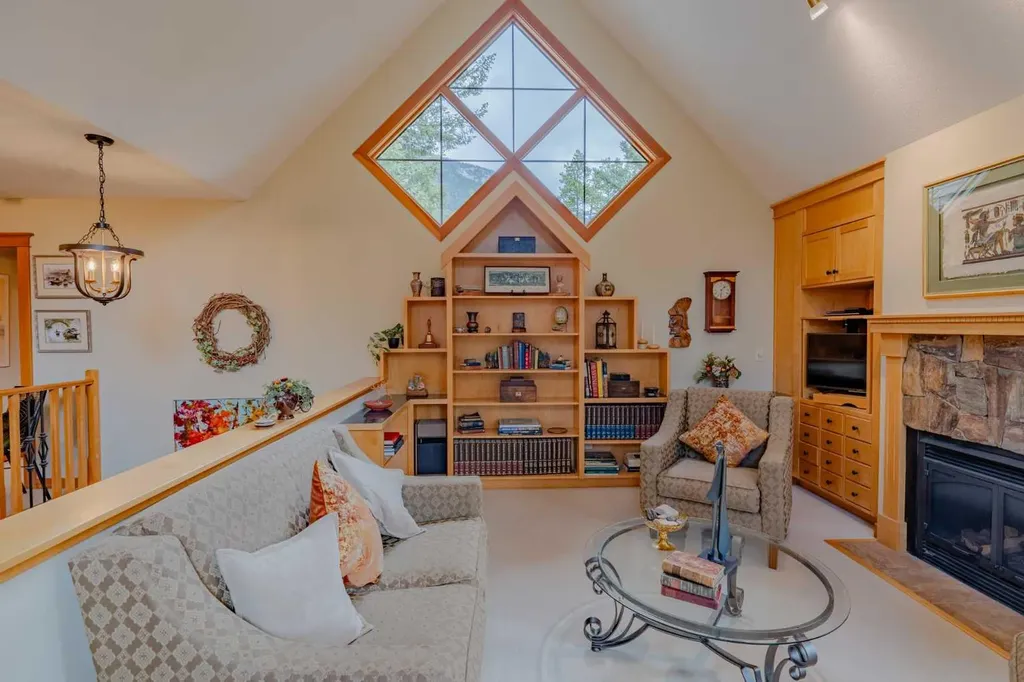 14 Blue Grouse Ridge Canmore AB T1W1L5