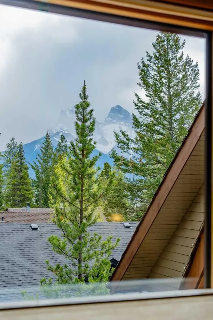 14 Blue Grouse Ridge Canmore AB T1W1L5