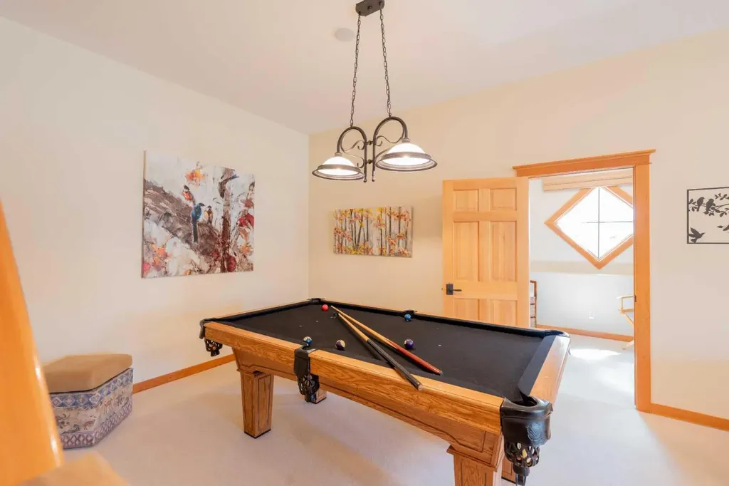 14 Blue Grouse Ridge Canmore AB T1W1L5