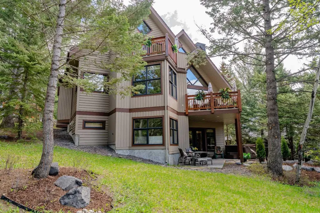 14 Blue Grouse Ridge Canmore AB T1W1L5