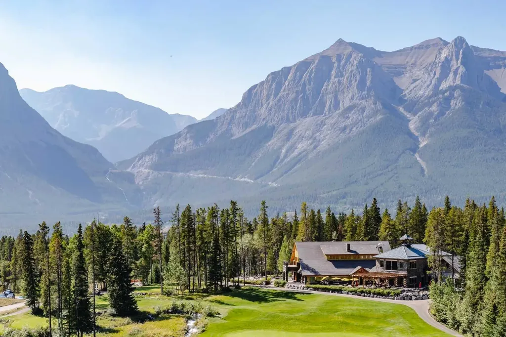 14 Blue Grouse Ridge Canmore AB T1W1L5