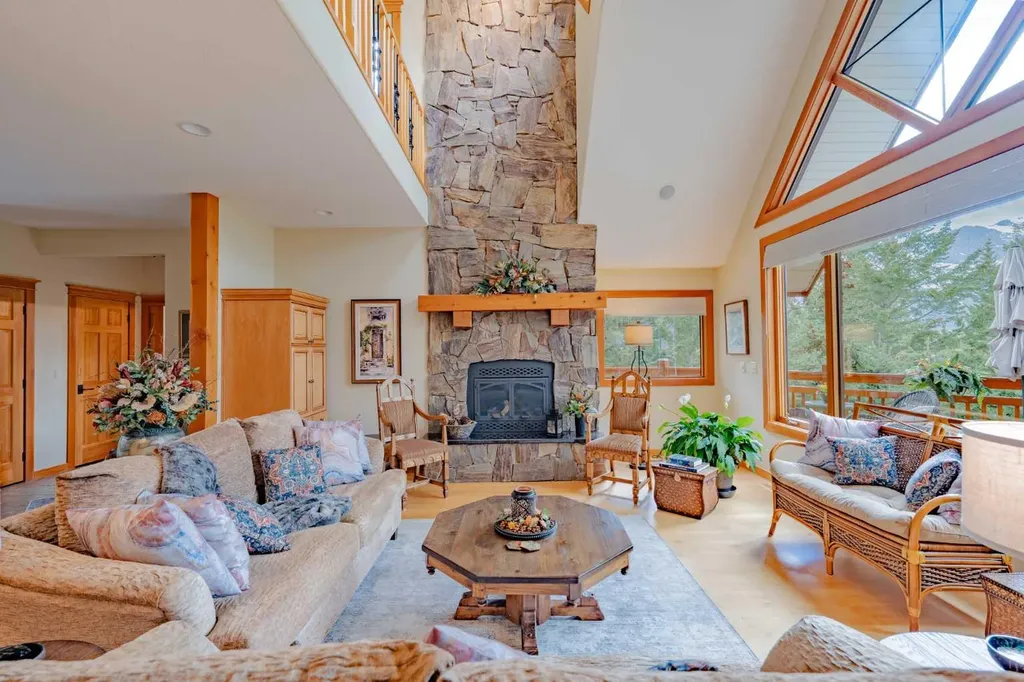 14 Blue Grouse Ridge Canmore AB T1W1L5