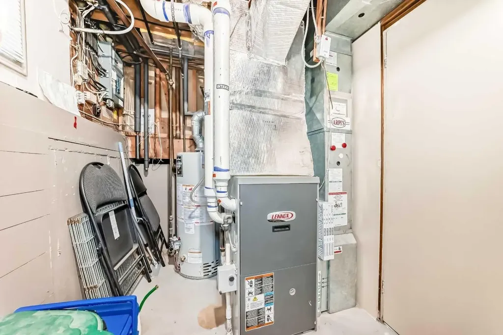 1319 104 Avenue SW Calgary AB T2W 0A7