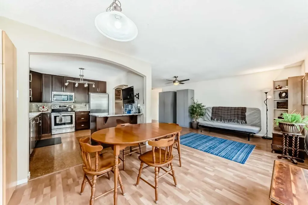 1319 104 Avenue SW Calgary AB T2W 0A7