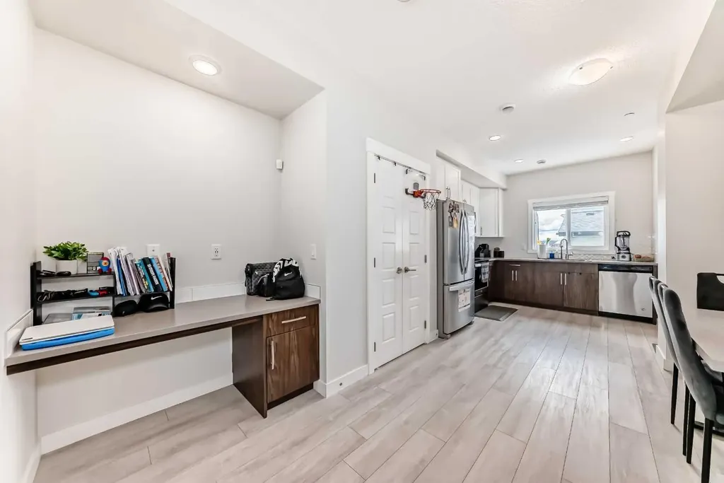 107 Lucas Boulevard NW Calgary AB T3P 1H8