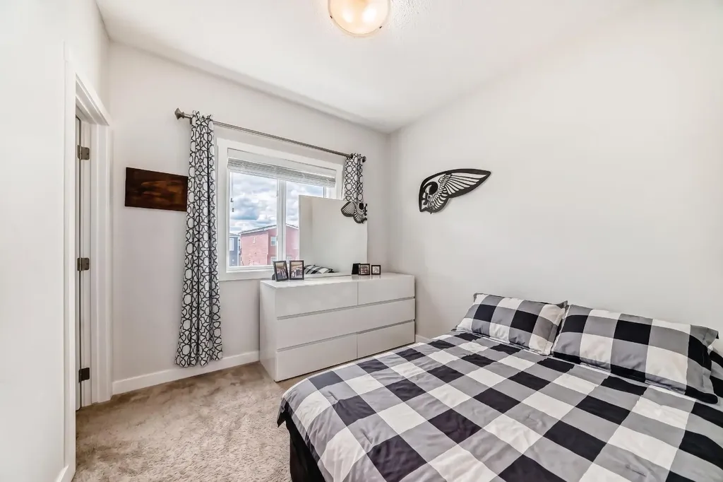 107 Lucas Boulevard NW Calgary AB T3P 1H8
