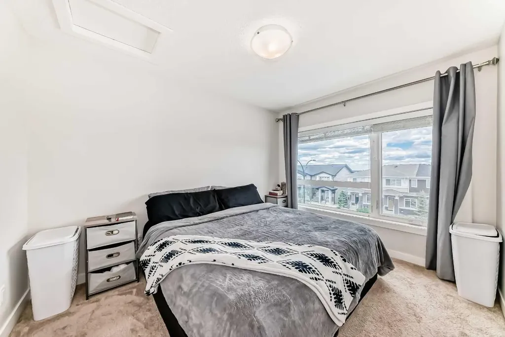 107 Lucas Boulevard NW Calgary AB T3P 1H8
